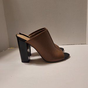 G.I.L.I. Womens Brown Perforated Leather Priscilla Heeled Mules Size 8